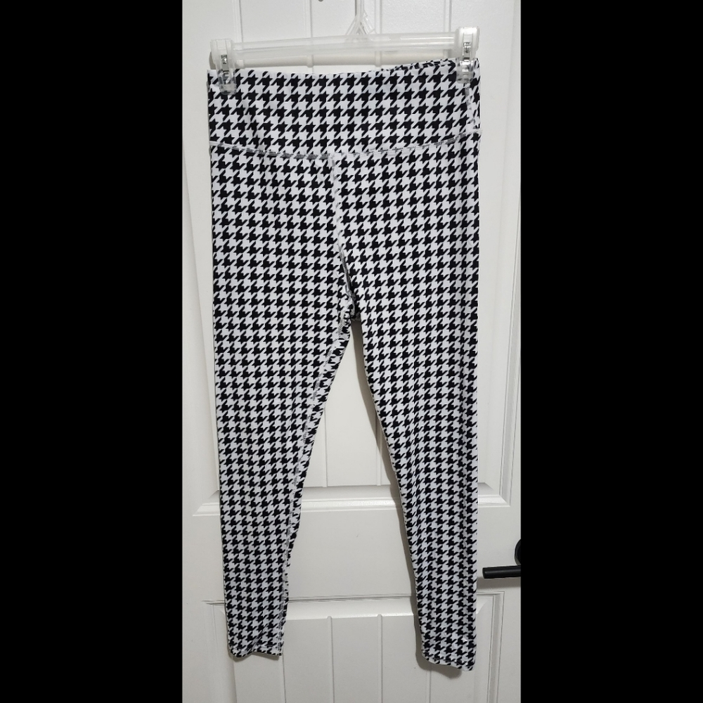 Houndstooth womens leggings large black white Be a Visionary
